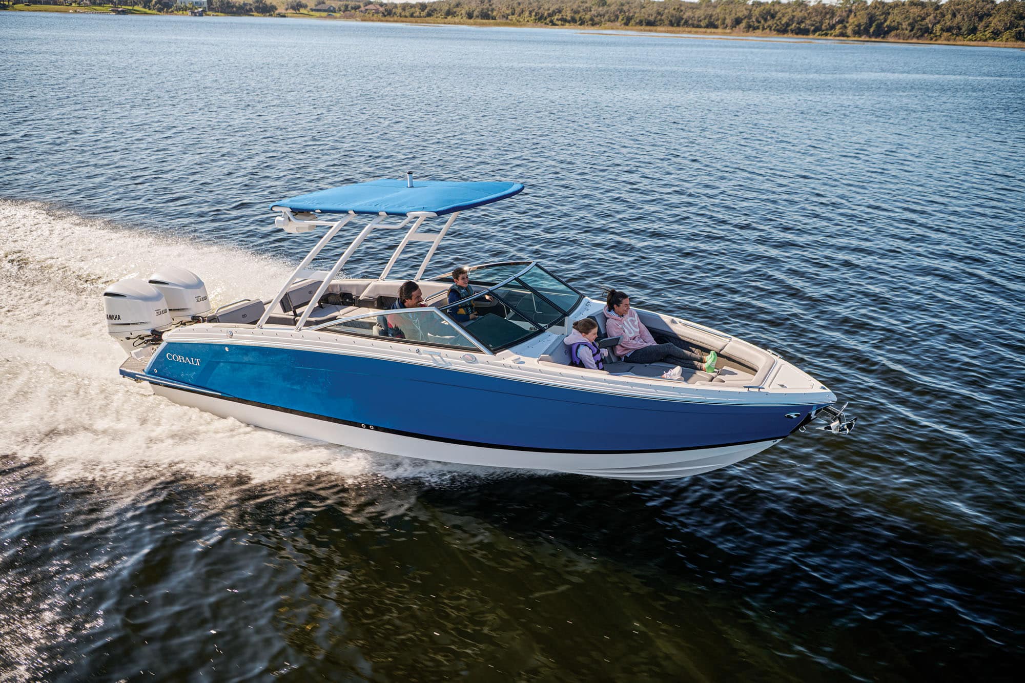 2021 Cobalt R8 Outboard Boat Test, Pricing, Specs | Boating Mag