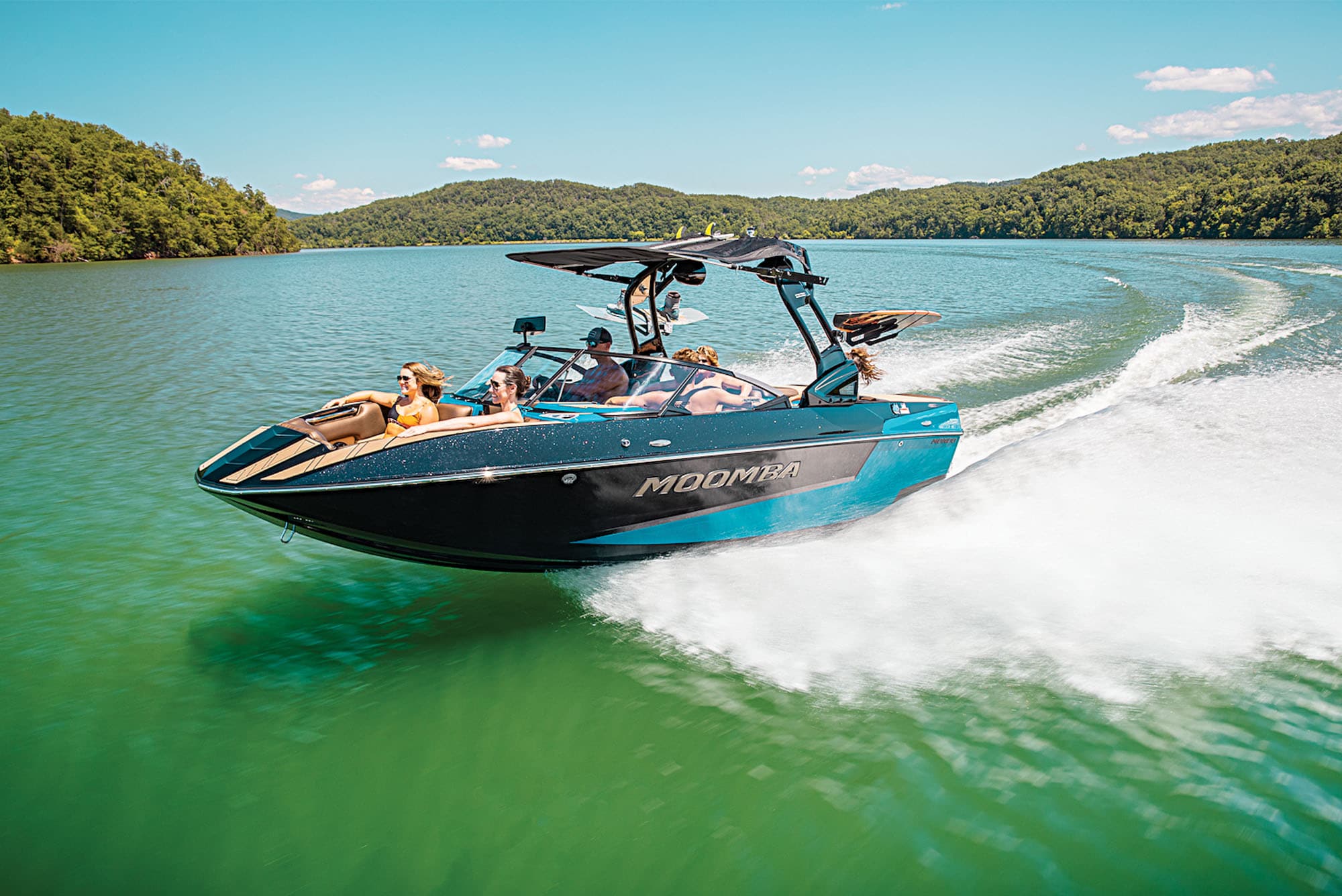 2021 Moomba Mondo | Boating Mag