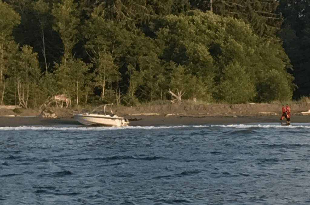 Boat Aground At Neah Bay Washington-2