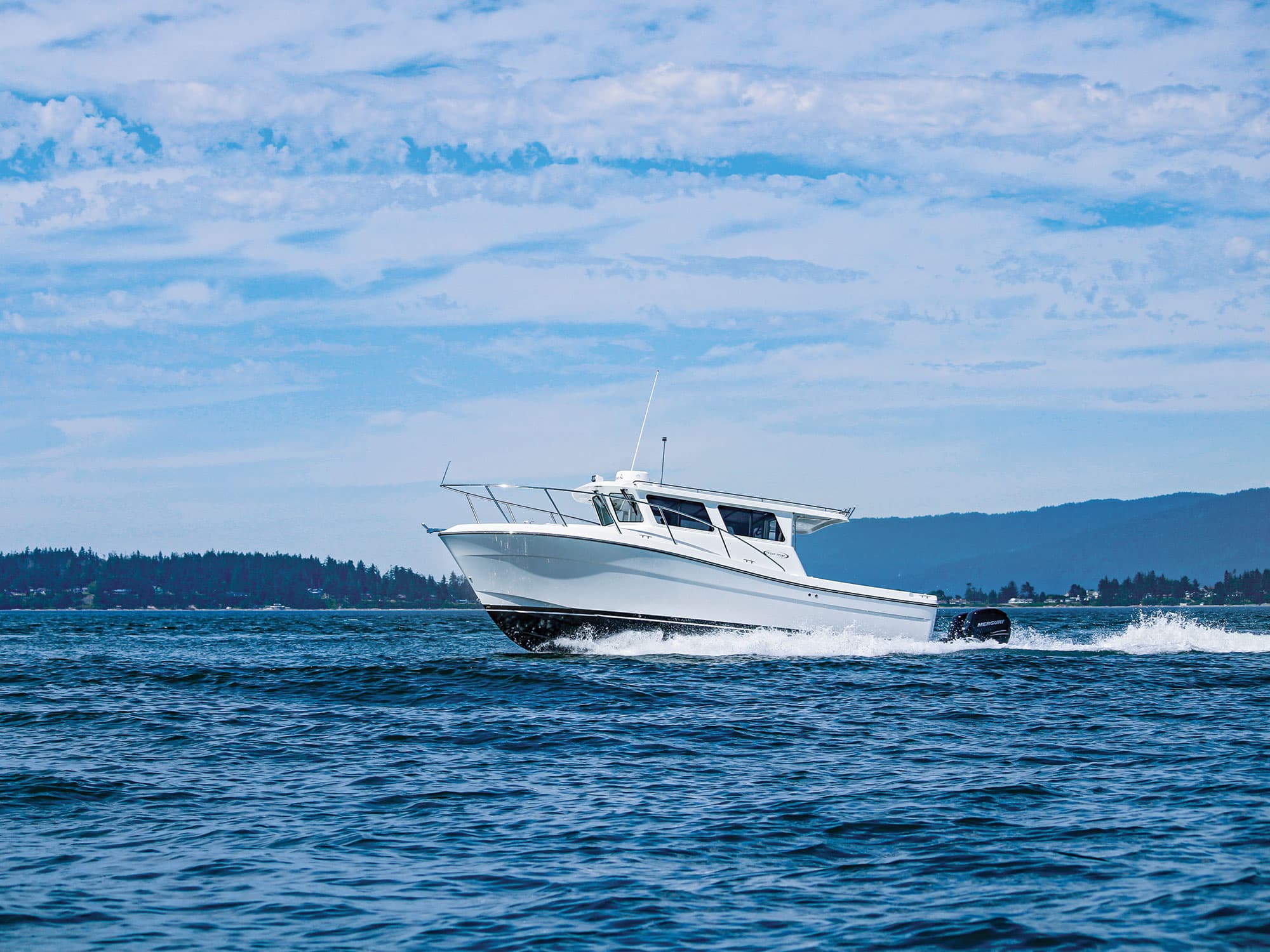 2023 Ocean Sport Roamer 30 Boat Test, Pricing, Specs