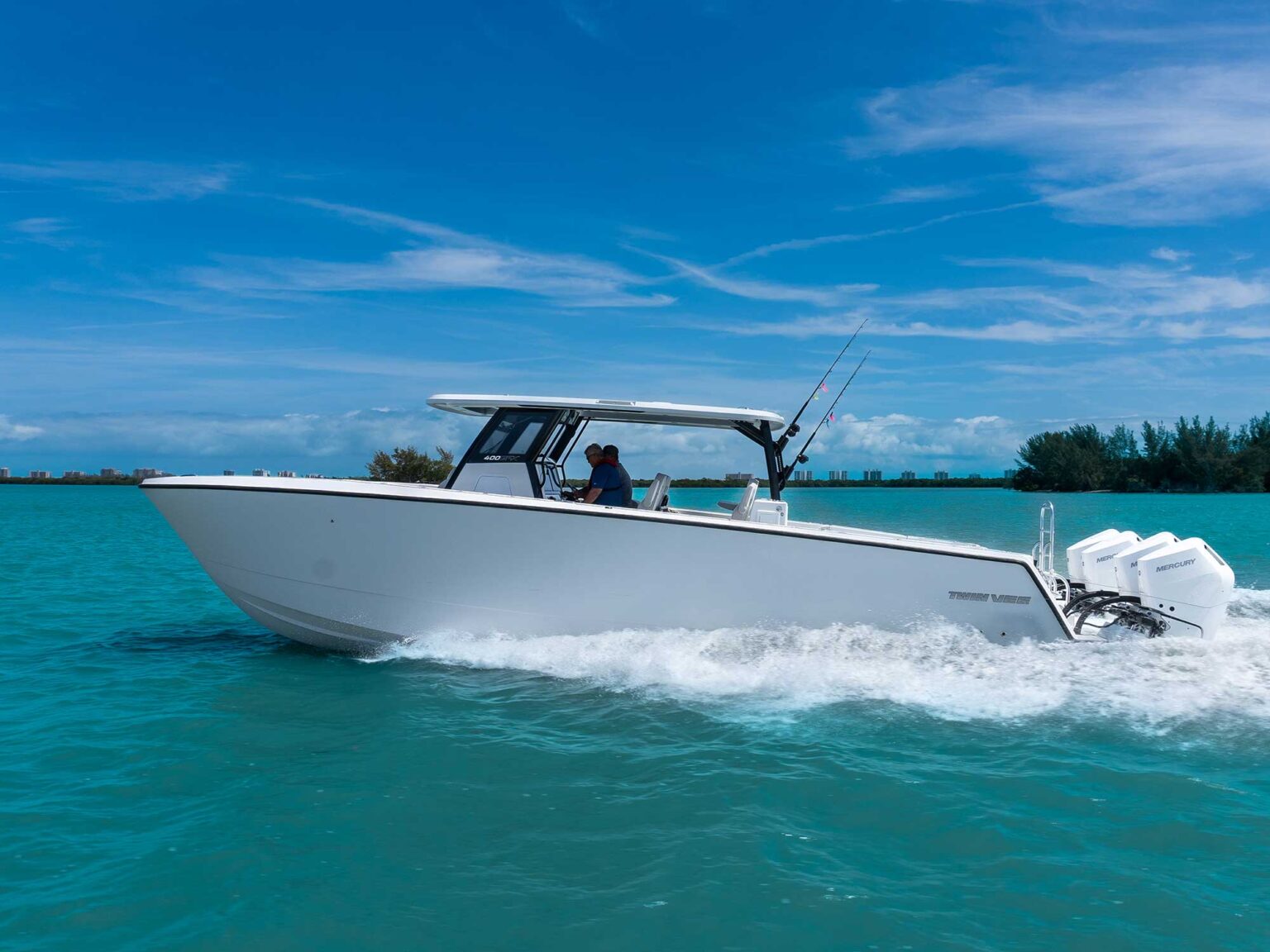 Twin Vee Debuts New GFX2 Line of Power Catamarans | Boating Mag