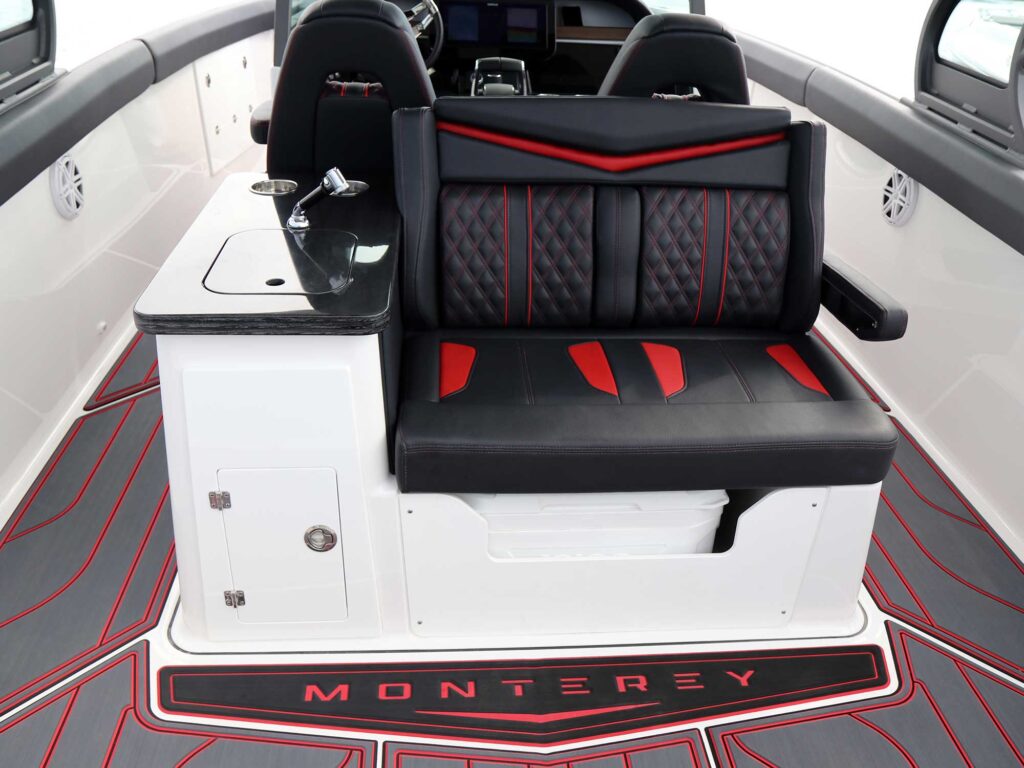 Monterey Elite 30 cockpit console