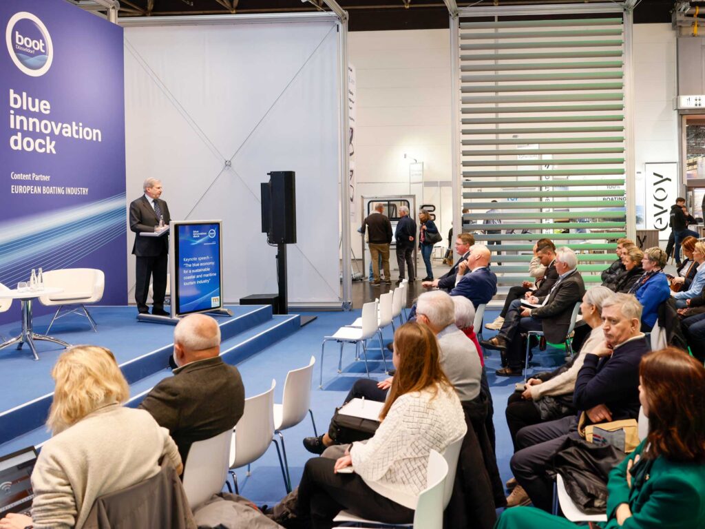 Blue Innovation Dock at boot Düsseldorf