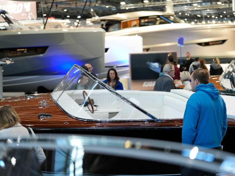 boot Düsseldorf boat display