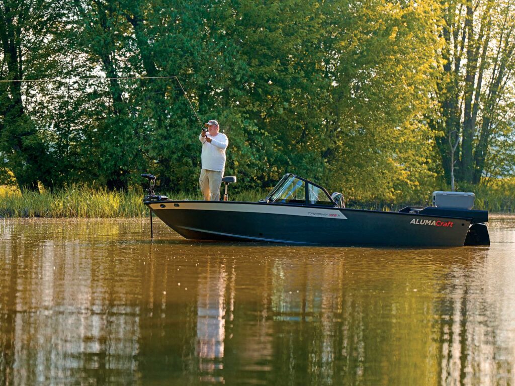 Alumacraft Trophy 185X Sport out fishing