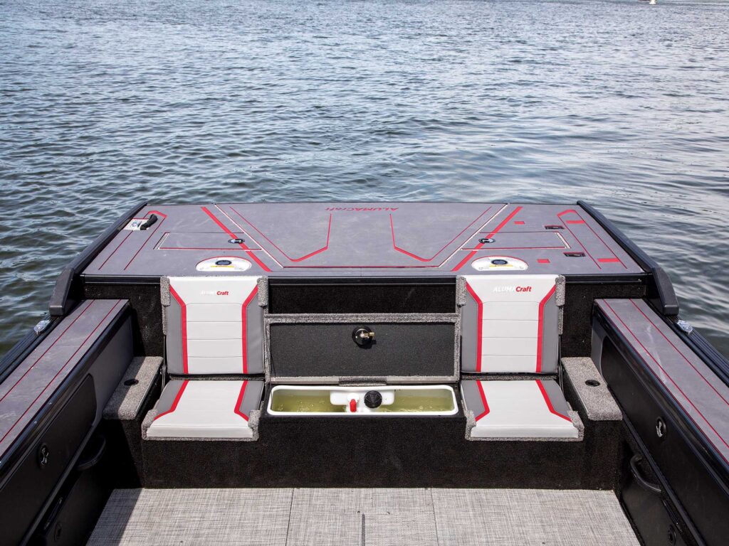 Alumacraft Trophy 185X Sport aft platform