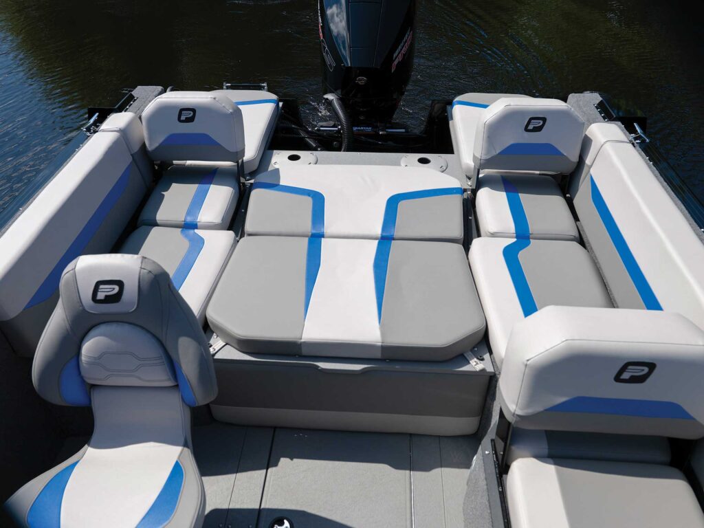 Princecraft Sport 188 aft seating