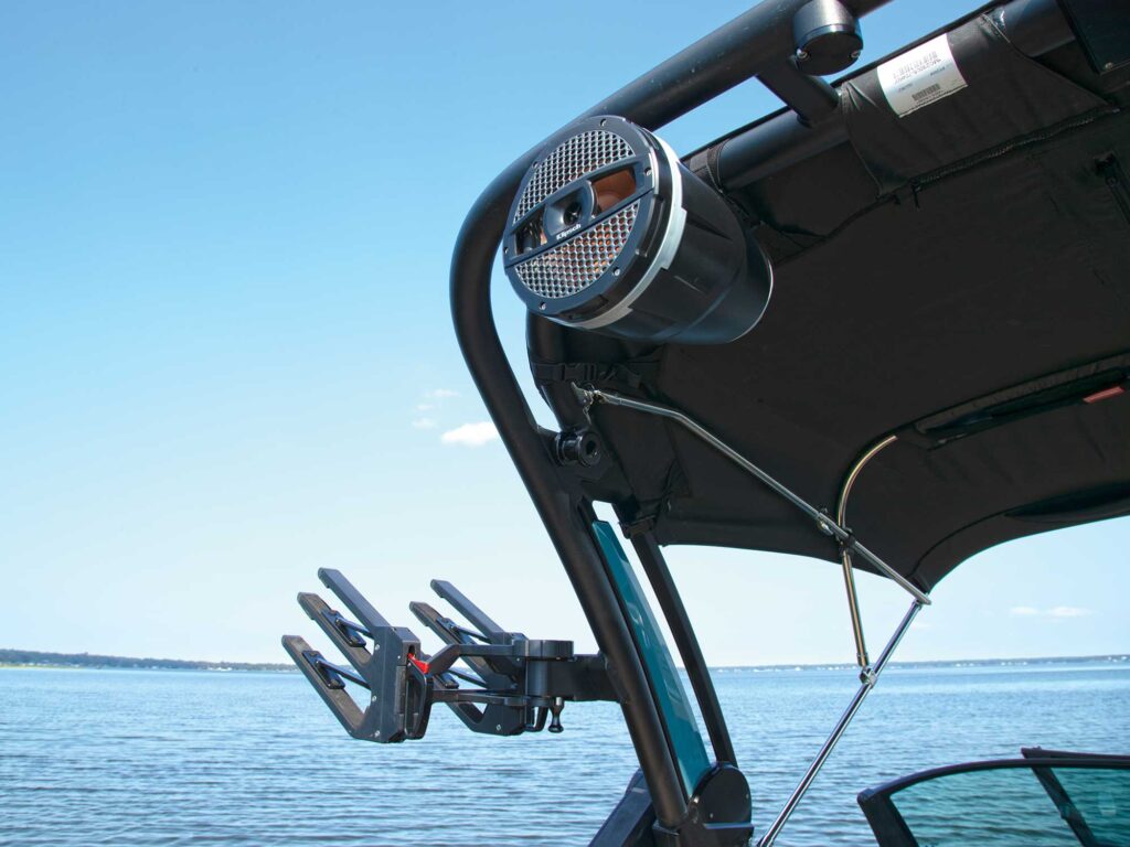 MasterCraft XT23 tower