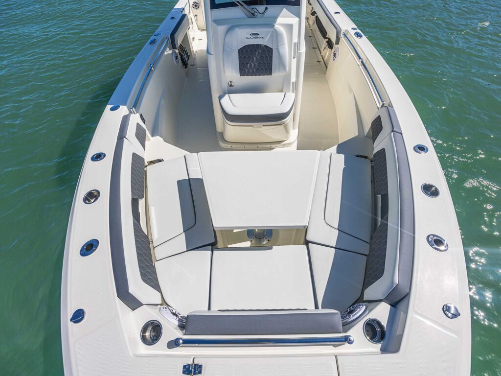 Cobia 265 CC Open bow seating