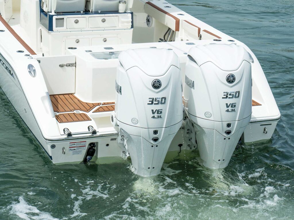 Cobia 285 CC outboards