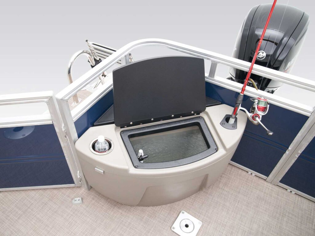 Sun Tracker Party Barge 20 DLX livewell