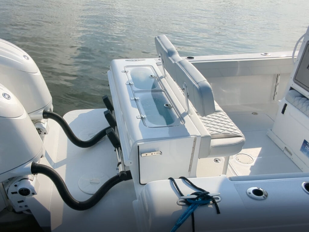 Bluewater 25T transom livewell