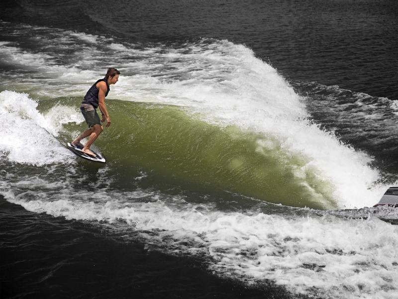 Axis A20 Wakesurfing Review