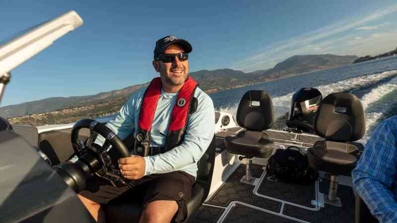 Campion Rage R22 helm