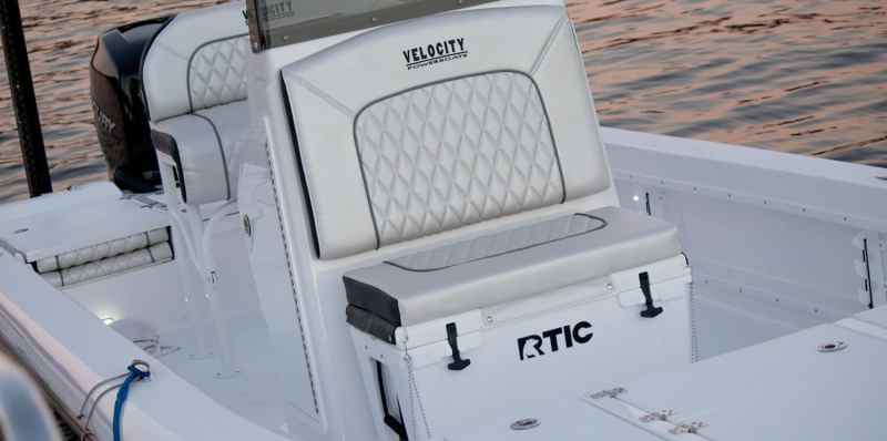 Velocity 260 Bay forward seating