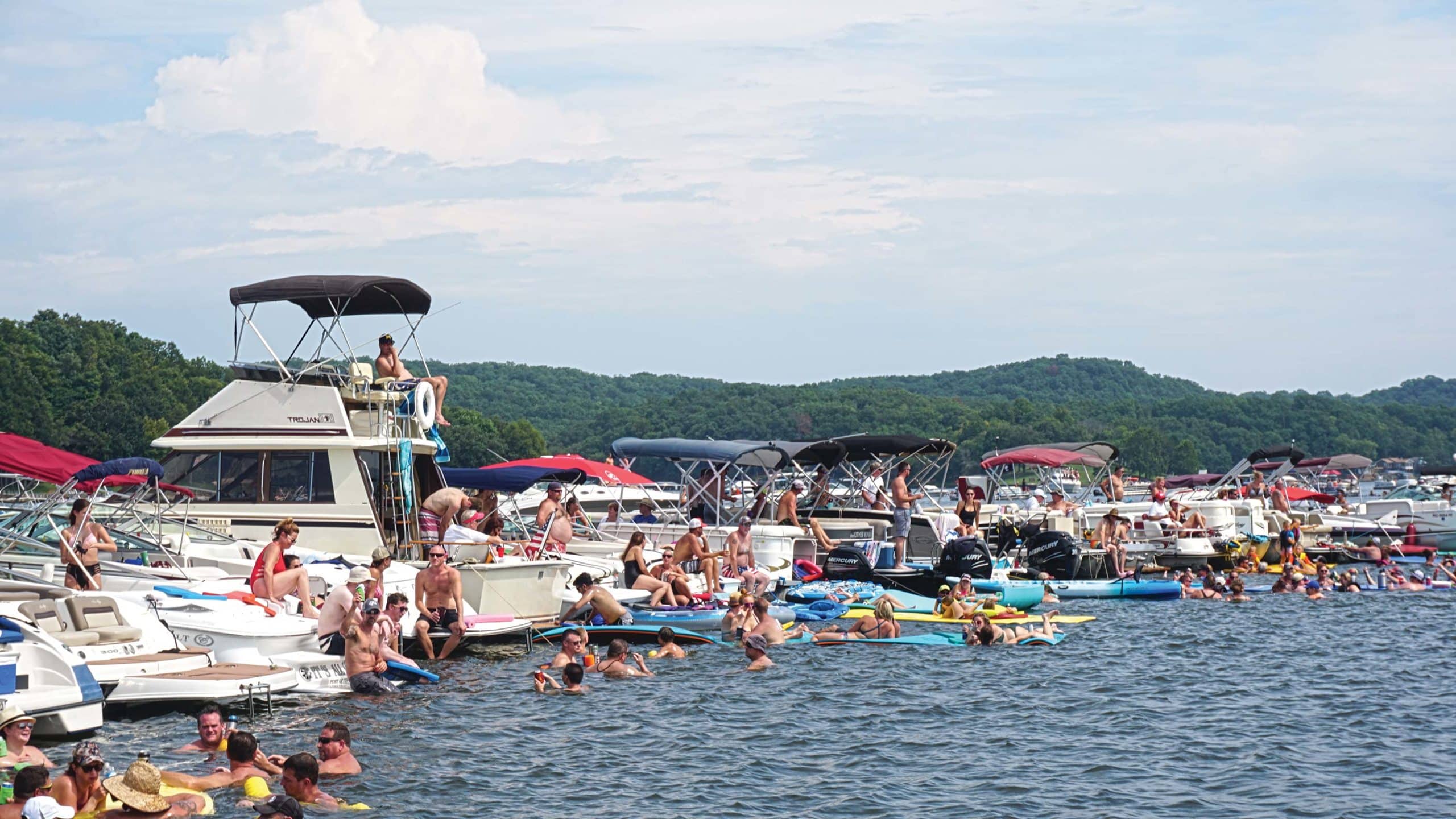 How to Raft Up With Other Boats