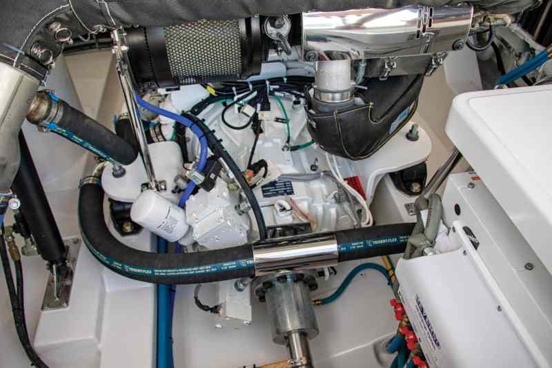 Mag Bay Yachts 42 Hardtop engine room access