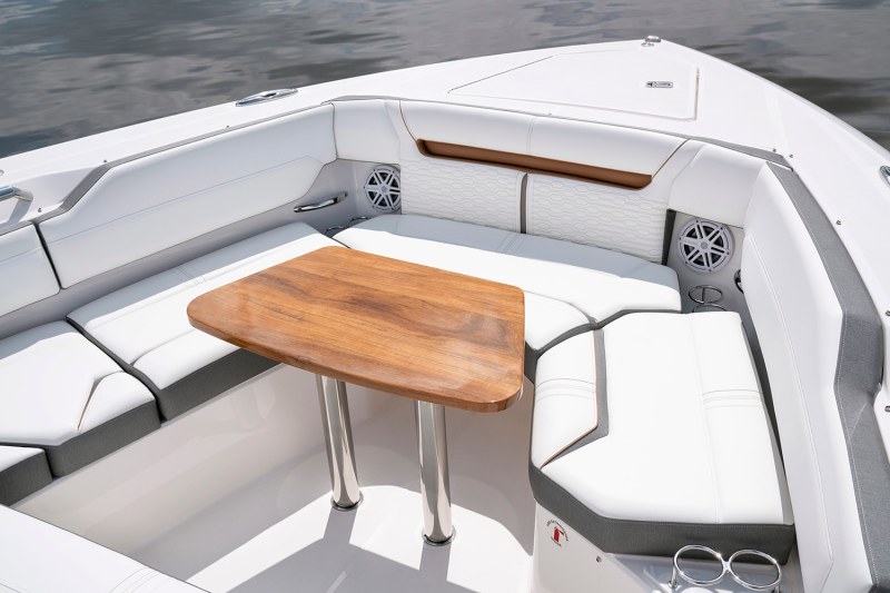 Tiara Sport 43 LS bow seating