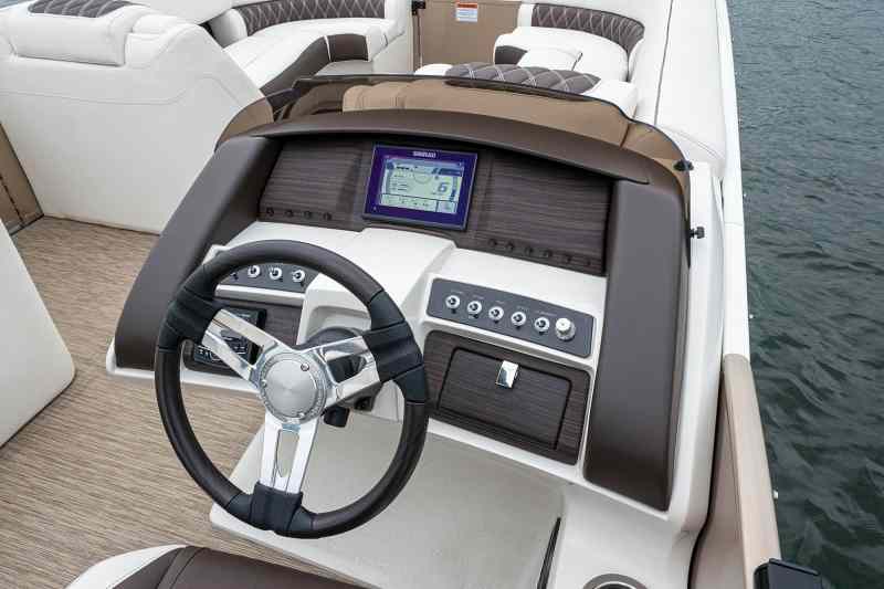 Bennington 23 RX Sport Swingback