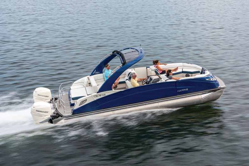 Harris Crowne 270 SL TE sports a luxurious ride