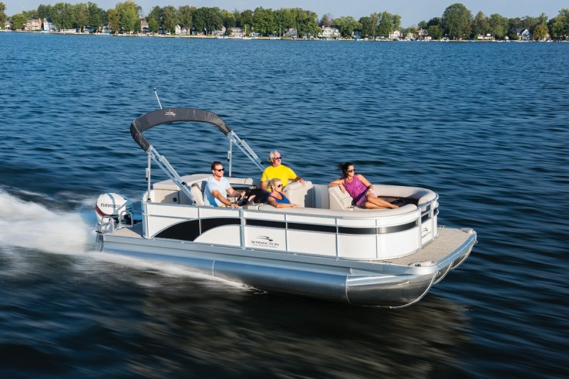 LOA: 22'0"
Beam: 8'6"
Dry Weight: 2,046 lb. (without engine)
Seating/Weight Capacity: 12/2,504 lb.
Fuel Capacity: 27.2 gal. More Information: benningtonmarine.com