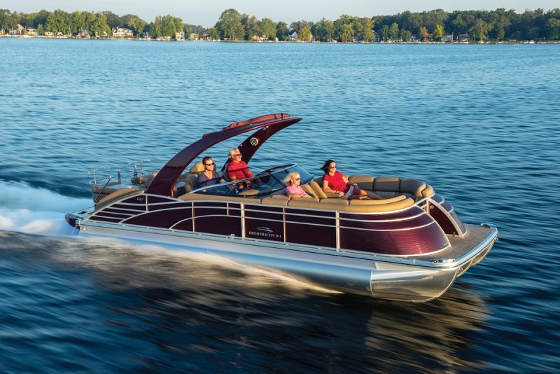 LOA: 28'2"
Beam: 8'6"
Dry Weight: 4,461 lb.
Seating/Weight Capacity: 17/4,591 lb.
Fuel Capacity: 58.7 gal. More Information: benningtonmarine.com