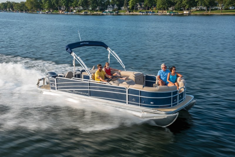 LOA: 23'9"
Beam: 8'6"
Dry Weight: 2,230 lb.
Seating/Weight Capacity: 12/1,670 lb.
Fuel Capacity: 27 gal. More Information: forestriverinc.com