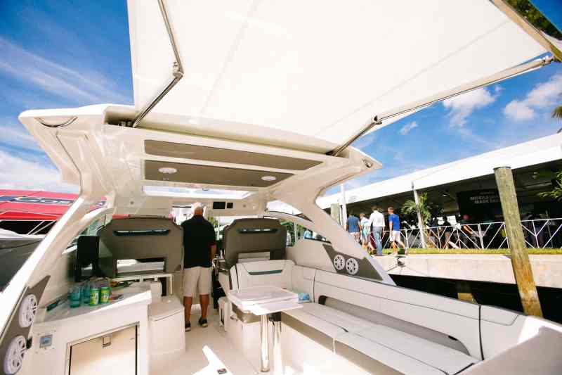 Tiara 34LX DC
