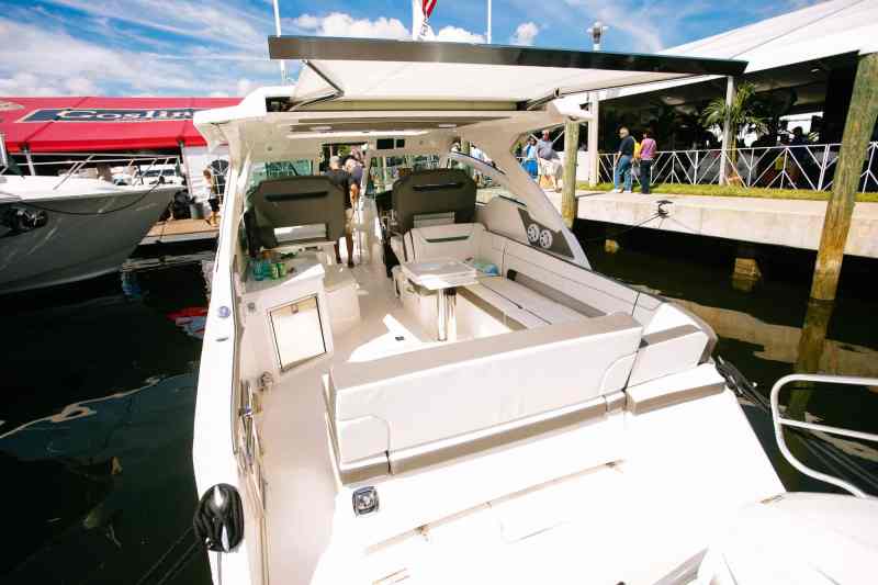 Tiara 34LX DC