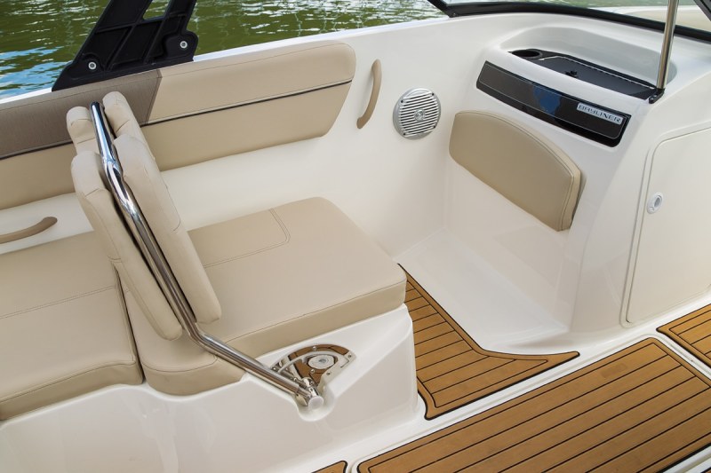 Bayliner VR6