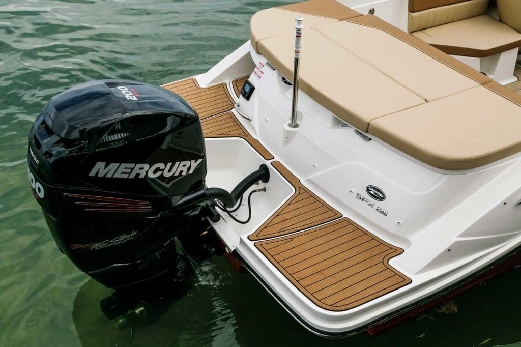 Outboard Versus Sterndrive