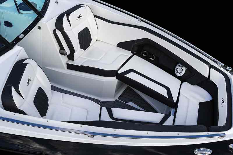 Monterey 305 SS Boat Test