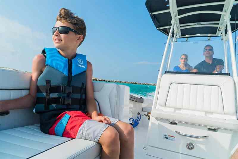 Yamaha 210 FSH Jetboat Center Console
