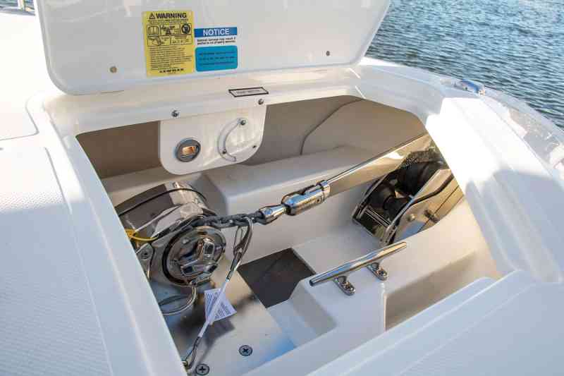 Pursuit S288 Sport Boat Test