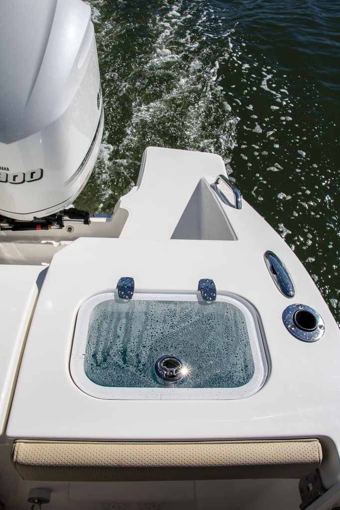 Pursuit S288 Sport Boat Test