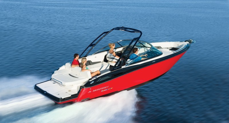 LOA: 26'7"
Beam: 8'6"
Draft (max): 2'1" (sterndrive up), 3'4" (sterndrive down)
Displacement (approx.): 5,820 lb.