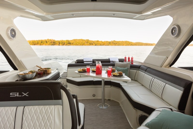 Sea Ray 310 SLX