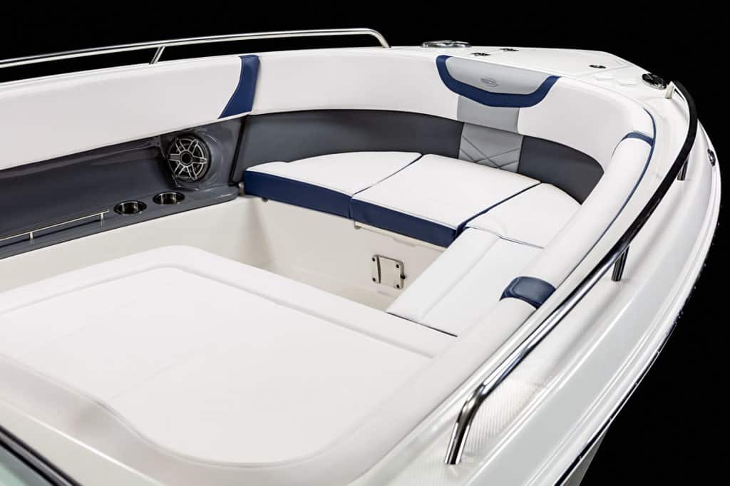 Chaparral 300 OSX bow