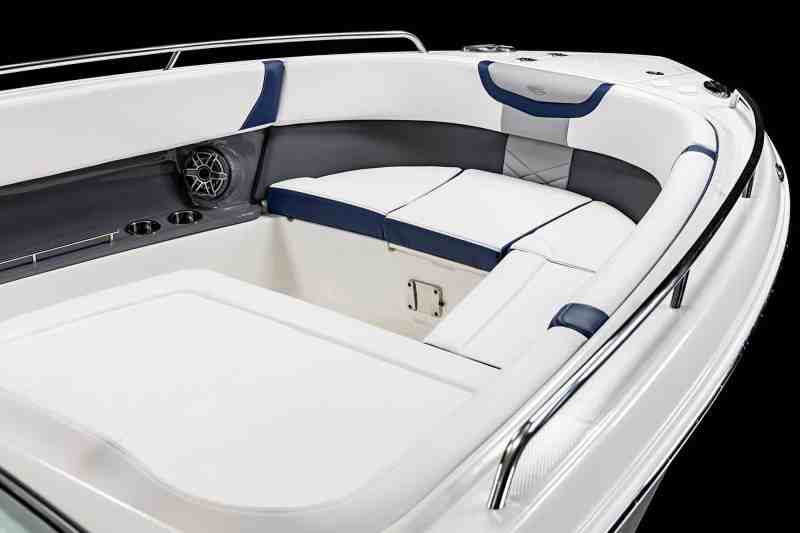 Chaparral 300 OSX bow