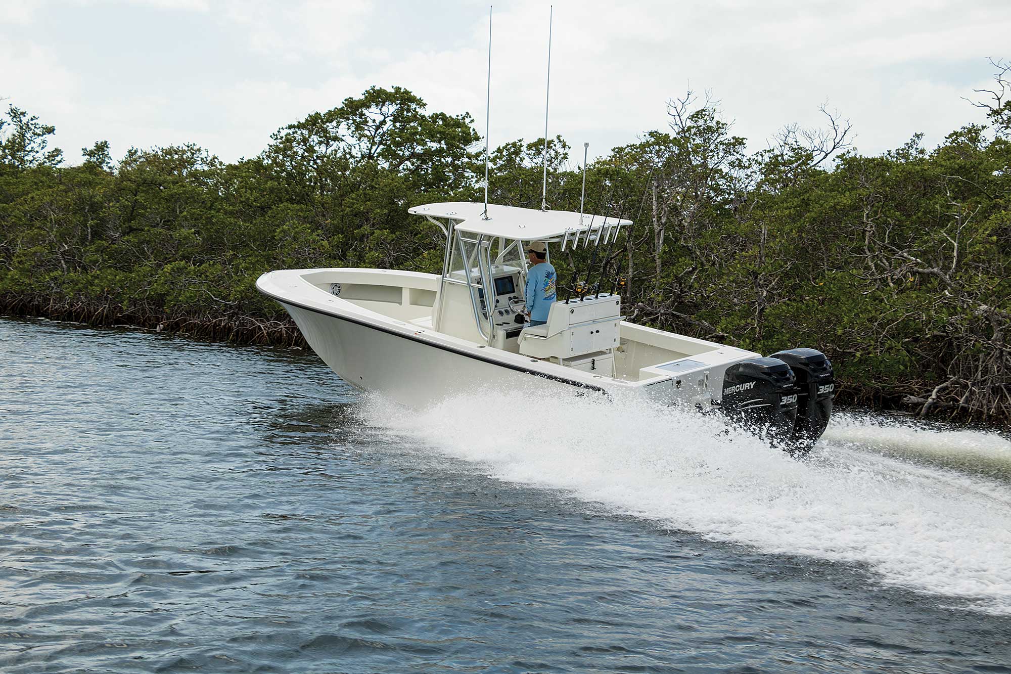 SeaVee 290B Boat Test | Boating Mag