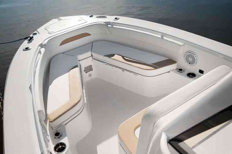 Edgewater 230 CC Boat Test