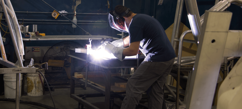 Boating Blueprint: Everglades Boats - The Metal Shop