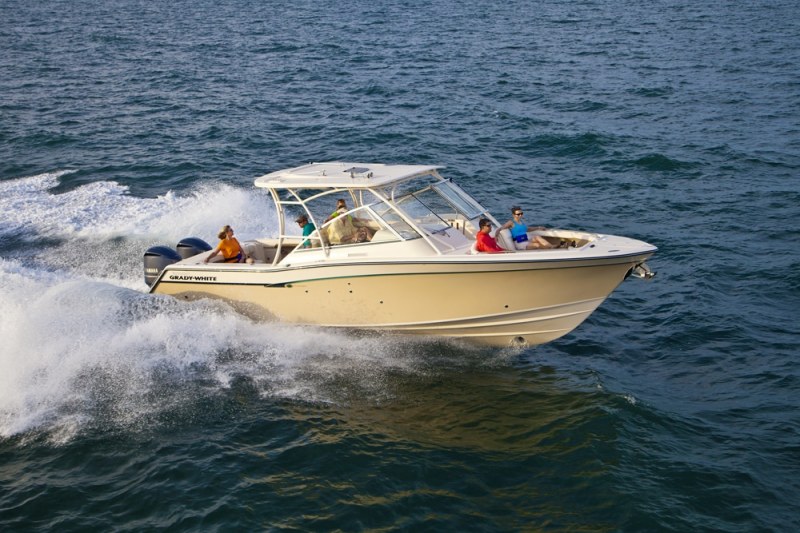LOA: 33'6"
Beam: 11'7"
Draft (max): 2'2"
Displacement (approx.): 11,900 lb.
Transom Deadrise: 19 degrees
Bridge Clearance: 7'1"
Max Cabin Headroom (when applicable): 5'8"
Fuel Capacity: 312 gal.
Max Horsepower: 700
Available Power: Twin Yamaha outboards to 700 hp total