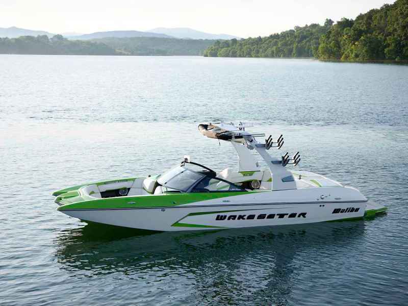 Malibu Wakesetter 22 MXZ