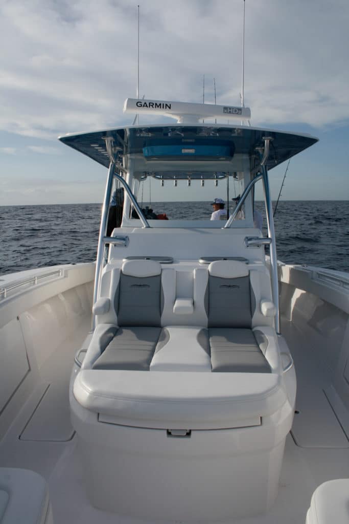 Invincible 42 Center Cabin