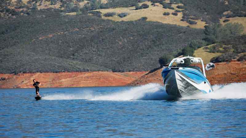 2017 Centurion Boats