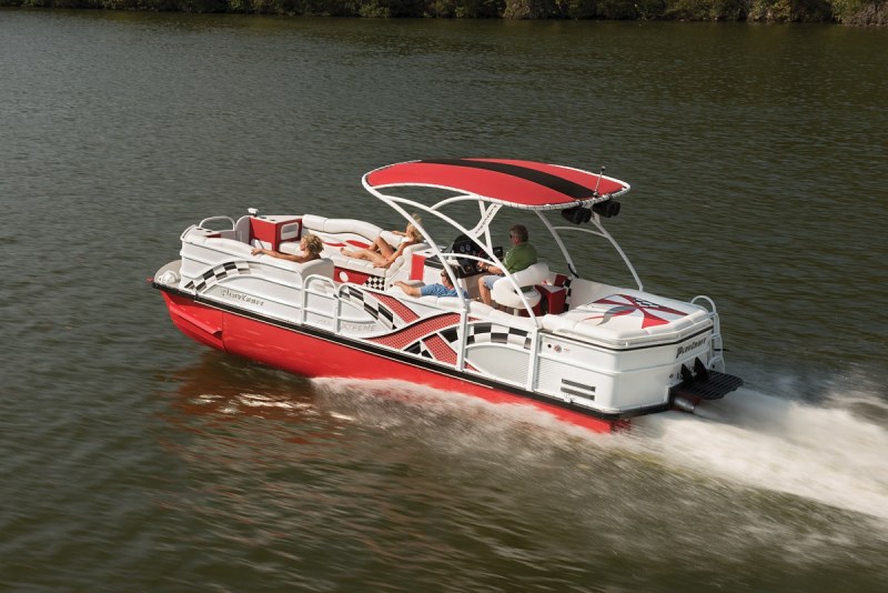 LOA: 27'0"
Beam: 8'6"
Dry Weight: 5,500 lb.
Seating/Weight Capacity: 15/3,000 lb.
Fuel Capacity: 70 gal. More Information: playcraftboats.com
