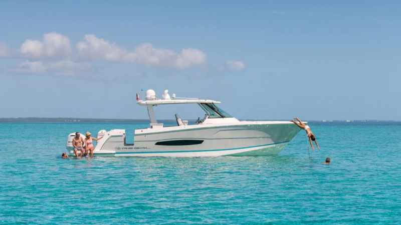 Regal Boats 38 SAV