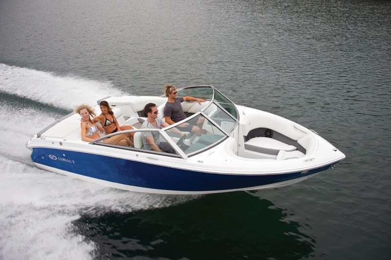 The 200 may be the smallest bowrider in Cobalt's lineup, but by no means should you underestimate it. Call it the younger brother syndrome: It's always the littlest sibling that sets out to prove it can hang with the rest of the clan. The 200 — and in particular the 200S version we tested — has all of the same fit and finish and many of the same amenities as the bigger Cobalts. Cobalt 200S Review & Video