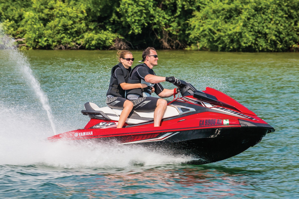 2016 Boat Buyers Guide: Yamaha VX Limited | Boating Mag
